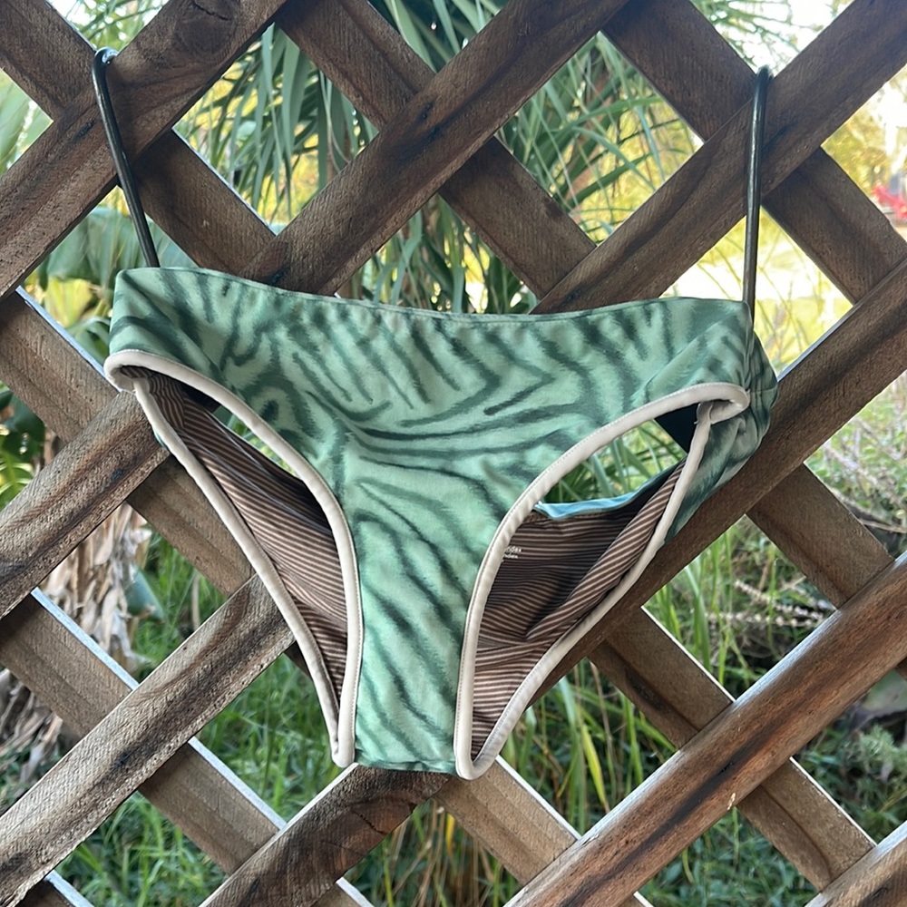 Acacia Swimwear Sumatra Bottoms in Savanah ; size Large
